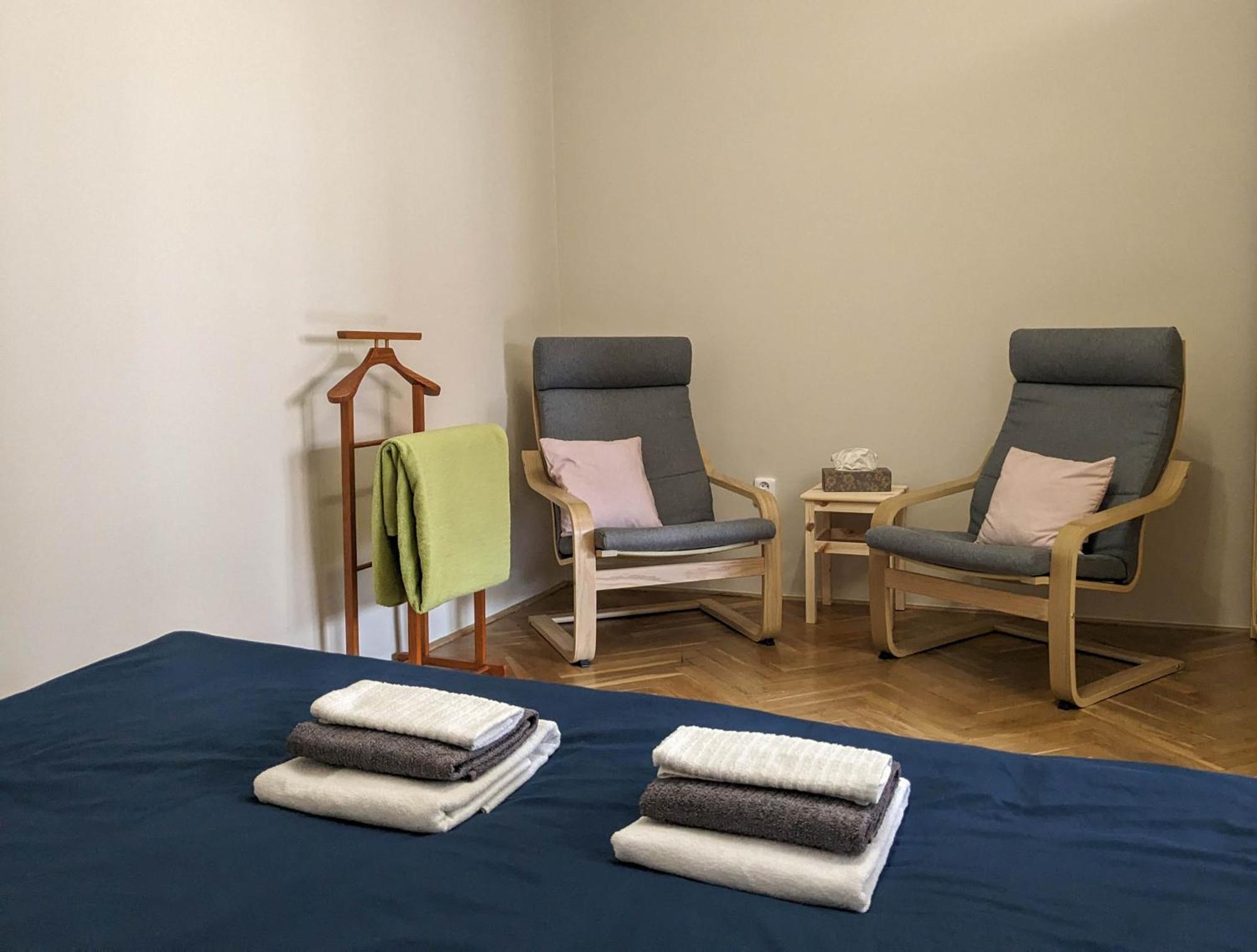 Apartman Pod Valdickou Branou ยีชิน ภายนอก รูปภาพ