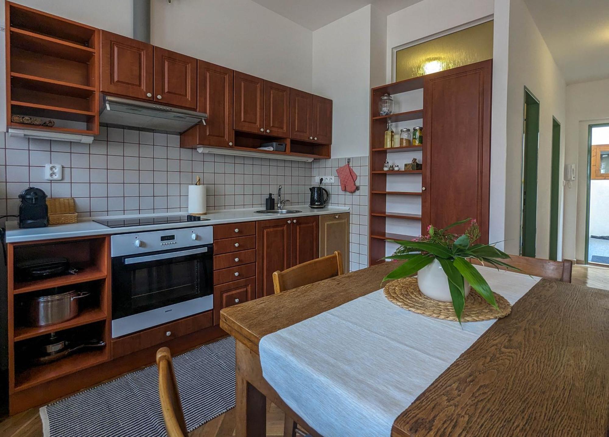Apartman Pod Valdickou Branou ยีชิน ภายนอก รูปภาพ